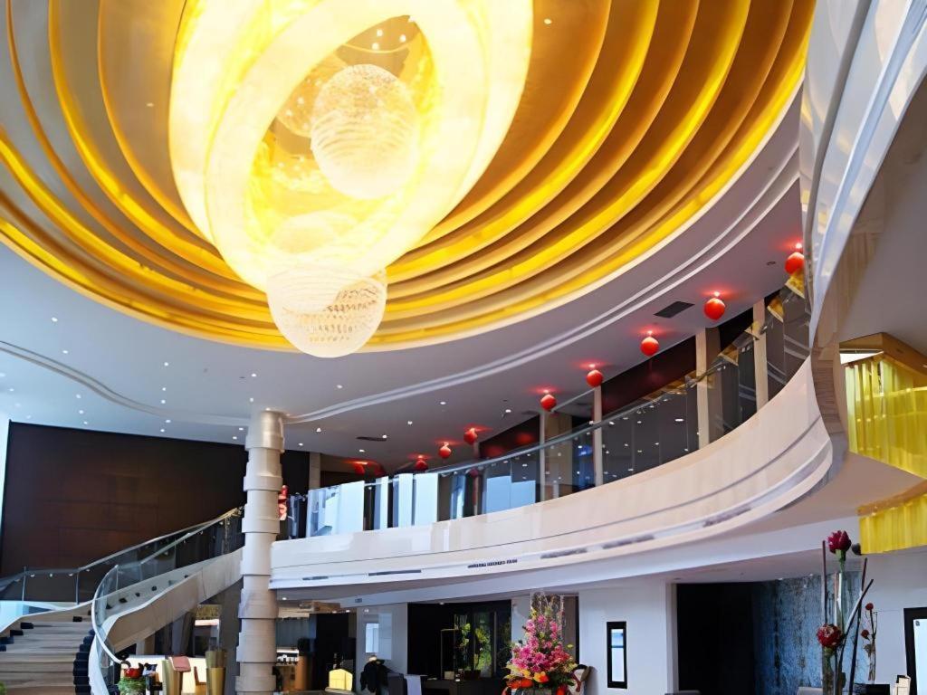 Fortune Hotel Лун'янь Екстер'єр фото