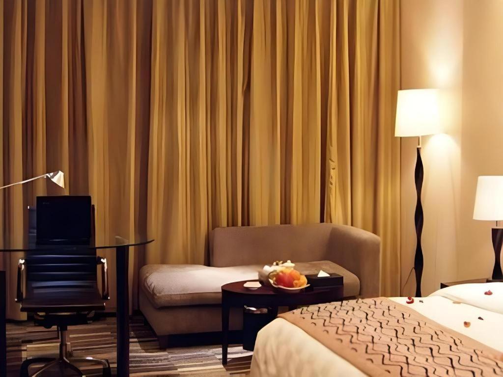 Fortune Hotel Лун'янь Екстер'єр фото
