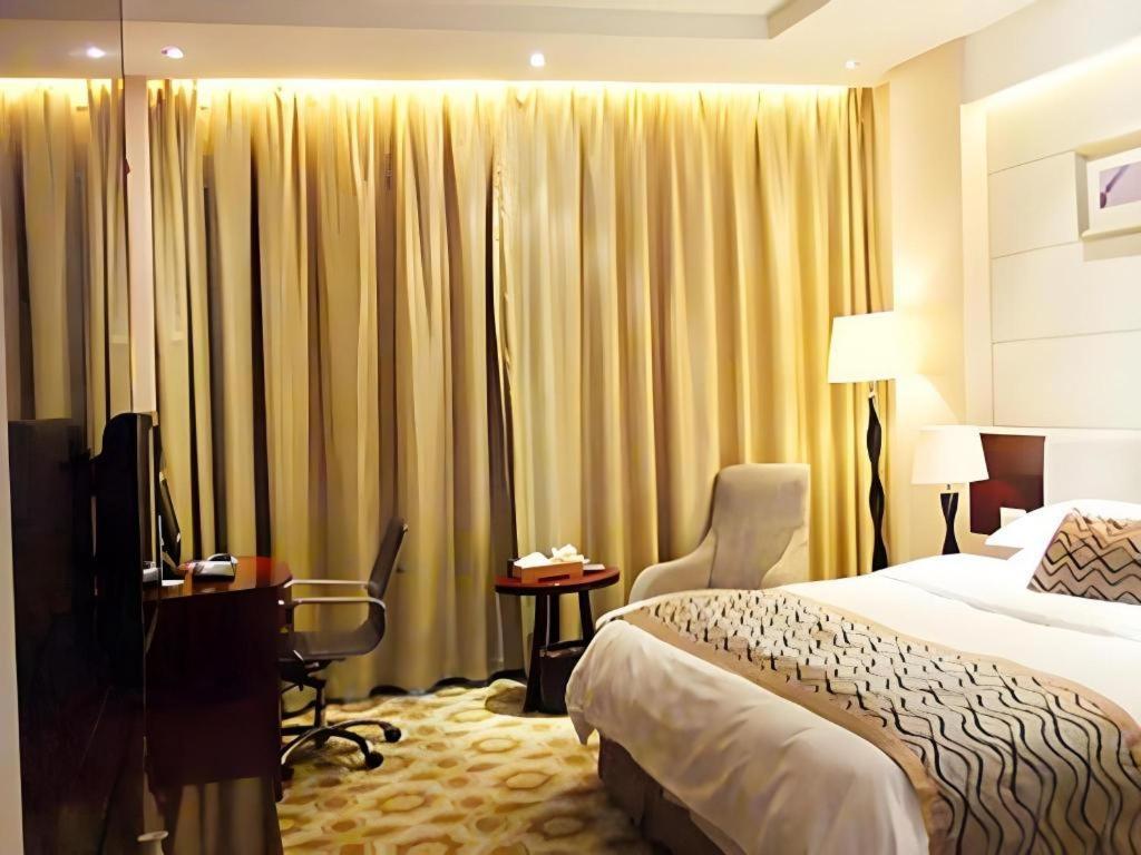 Fortune Hotel Лун'янь Екстер'єр фото