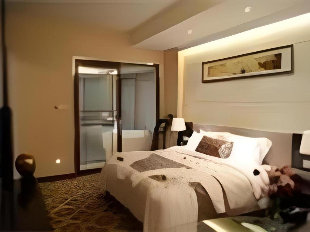 Fortune Hotel Лун'янь Екстер'єр фото