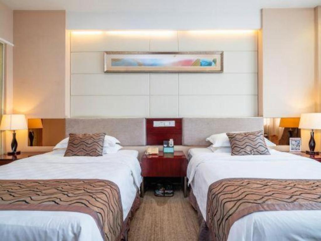 Fortune Hotel Лун'янь Екстер'єр фото