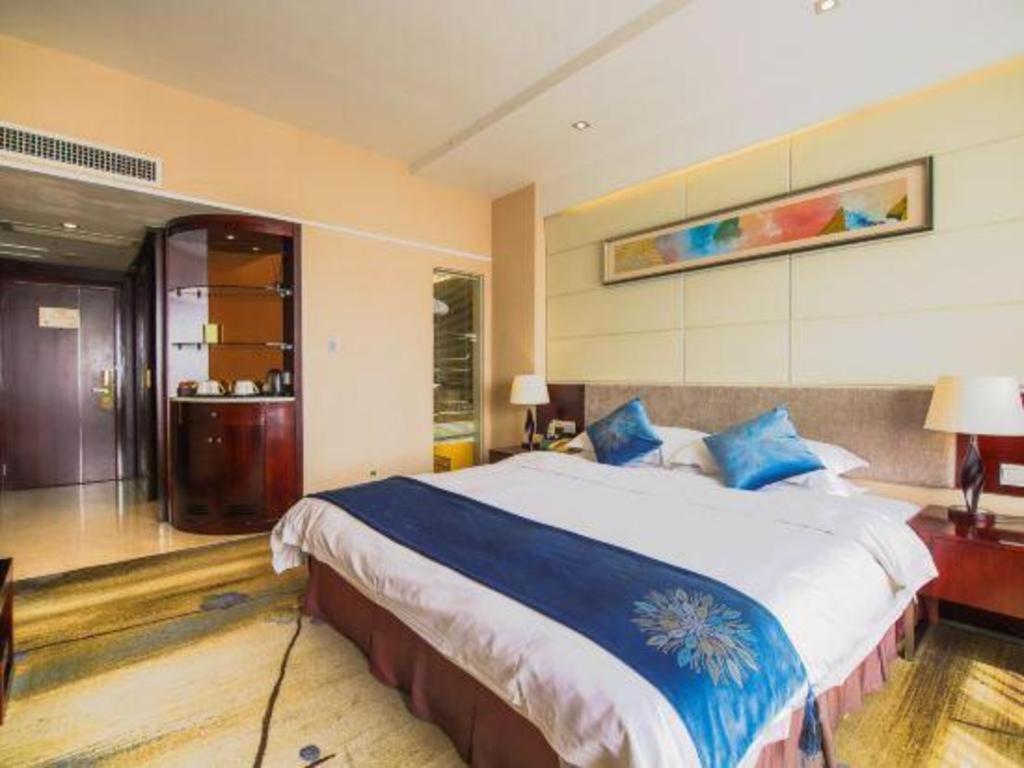 Fortune Hotel Лун'янь Екстер'єр фото