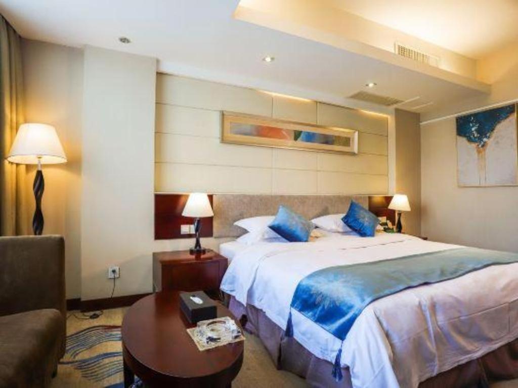 Fortune Hotel Лун'янь Екстер'єр фото