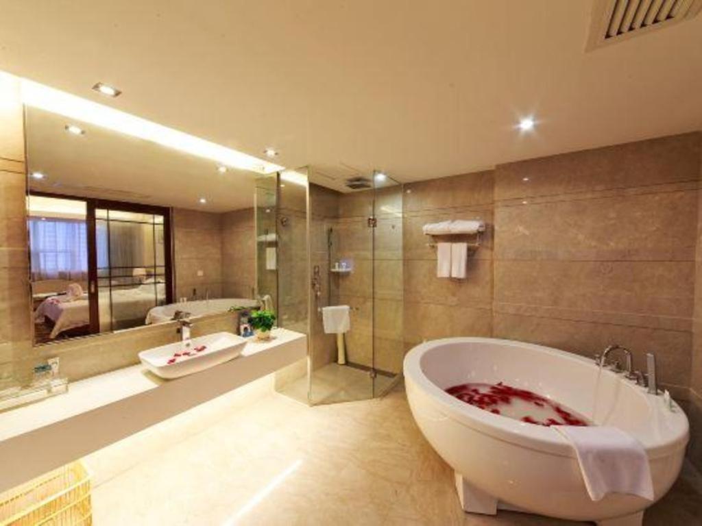 Fortune Hotel Лун'янь Екстер'єр фото