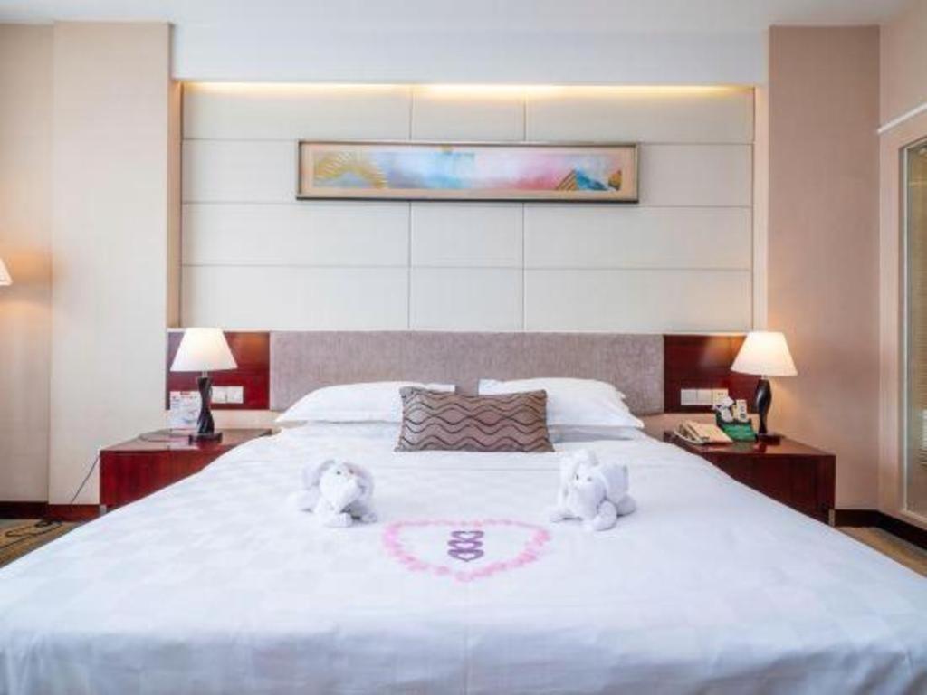 Fortune Hotel Лун'янь Екстер'єр фото