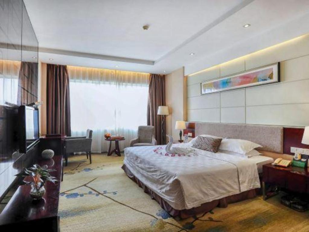 Fortune Hotel Лун'янь Екстер'єр фото