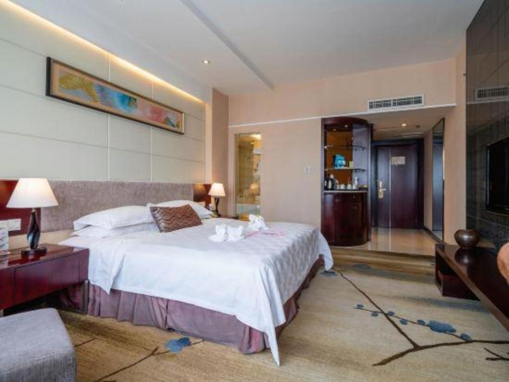 Fortune Hotel Лун'янь Екстер'єр фото