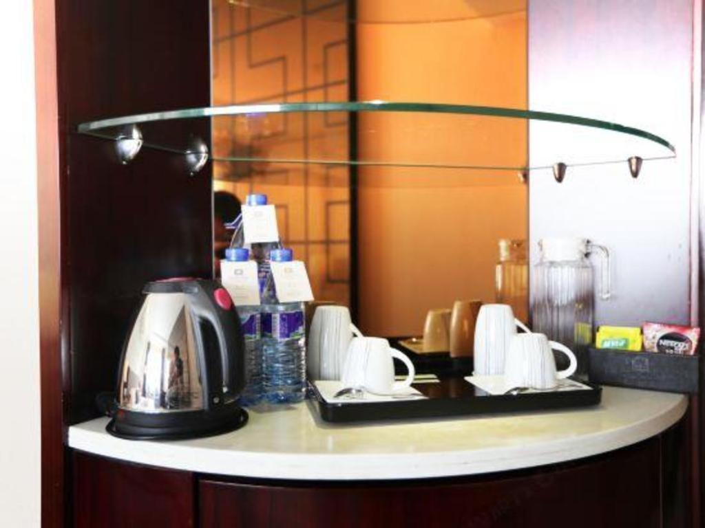 Fortune Hotel Лун'янь Екстер'єр фото