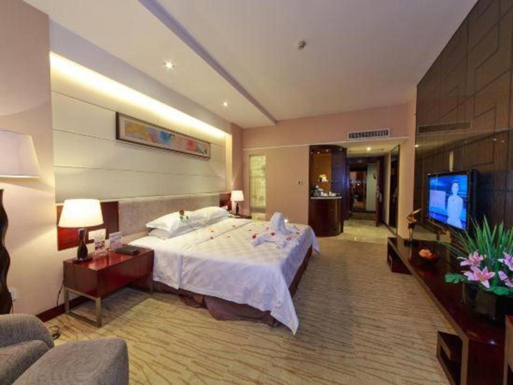 Fortune Hotel Лун'янь Екстер'єр фото