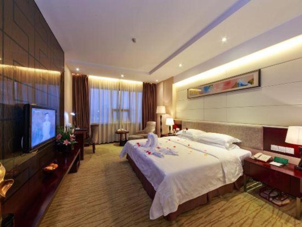 Fortune Hotel Лун'янь Екстер'єр фото