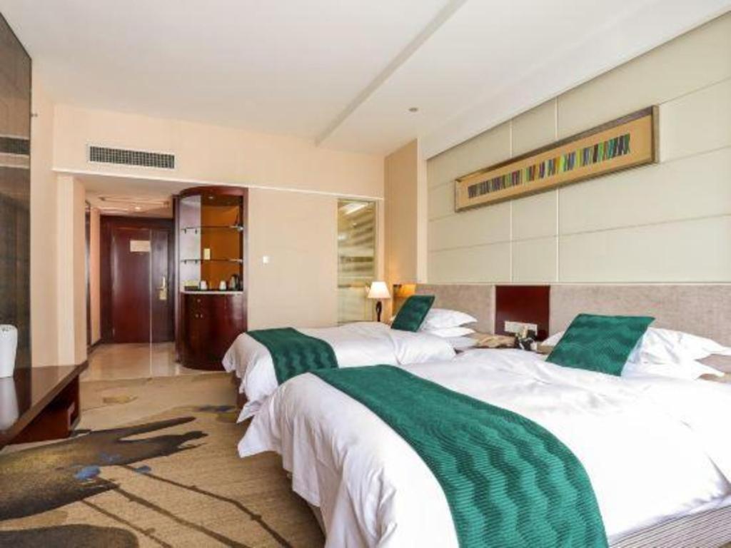 Fortune Hotel Лун'янь Екстер'єр фото