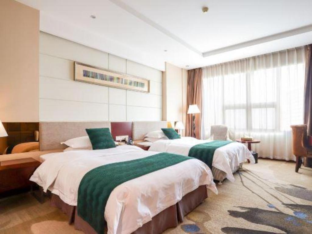 Fortune Hotel Лун'янь Екстер'єр фото